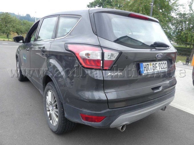 1 Ford Kuga 2.0 TDCi Trend 4x4 Start/Stopp (EURO 6) - Ersatzteilspender – foto 5 – kavel bij Zoll-Auktion, Oberaula