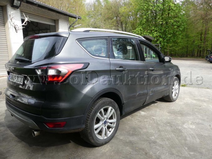 1 Ford Kuga 2.0 TDCi Trend 4x4 Start/Stopp (EURO 6) Unfall/Ersatzteilträger – foto 3 – kavel bij Zoll-Auktion, Troisdorf