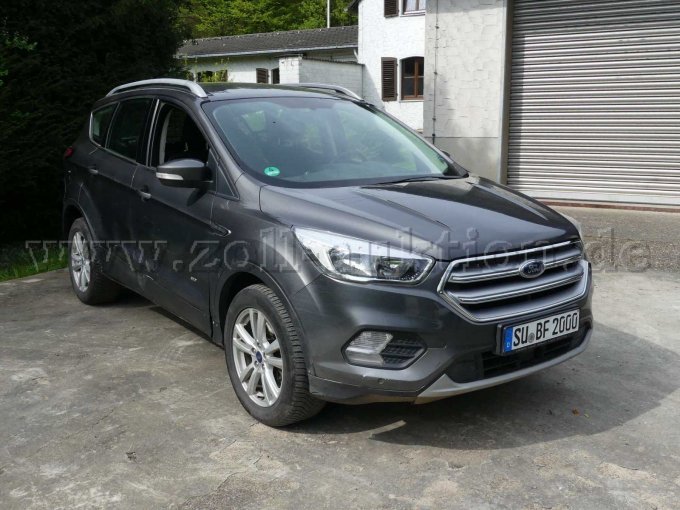 1 Ford Kuga 2.0 TDCi Trend 4x4 Start/Stopp (EURO 6) Unfall/Ersatzteilträger – foto 2 – kavel bij Zoll-Auktion, Troisdorf