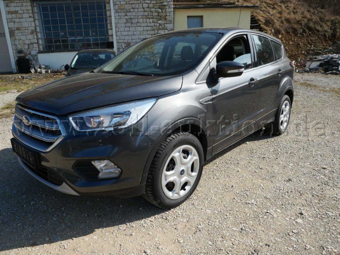 Frontansicht diagonal links