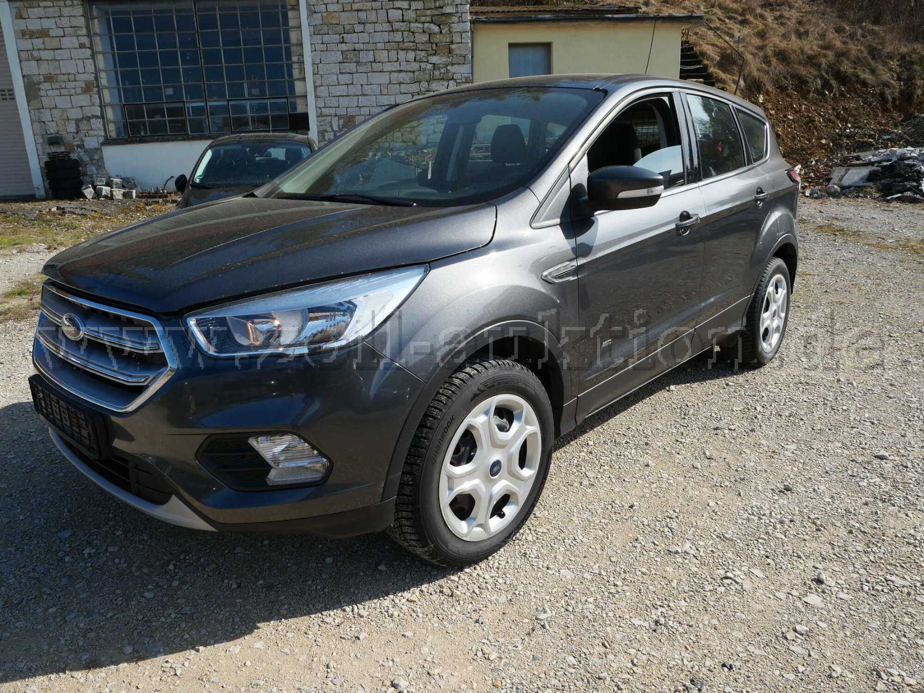 Frontansicht diagonal links