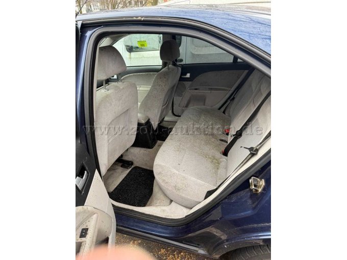 Innenansicht Rücksitze.jpg