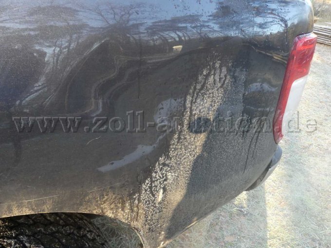 Beschädigung Seitenwand links