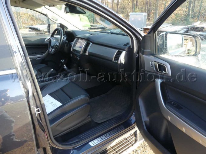 Innenansicht vorn rechts