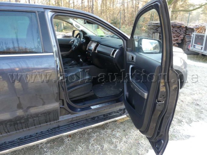 Innenansicht vorn rechts