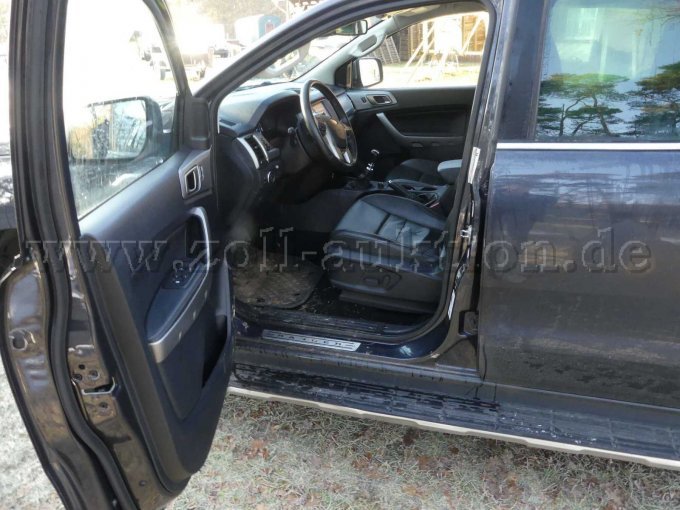 Innenansicht vorn links