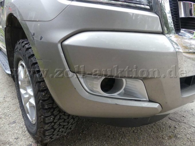 Beschädigung und Fehlteil Nebelscheinwerfer rechts