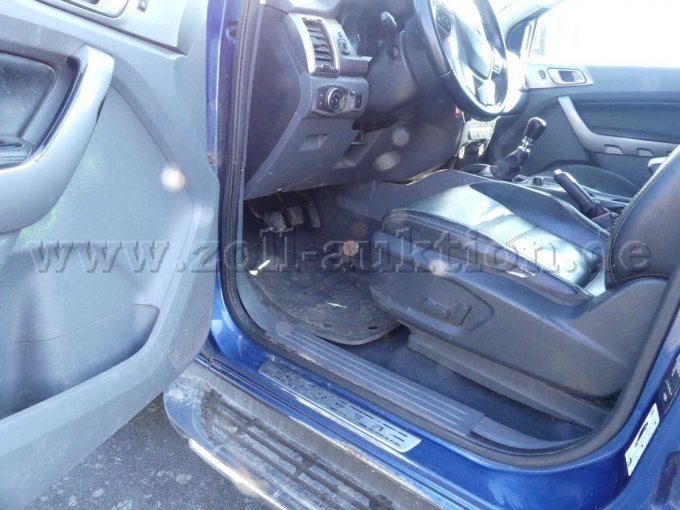 Innenansicht vorn links