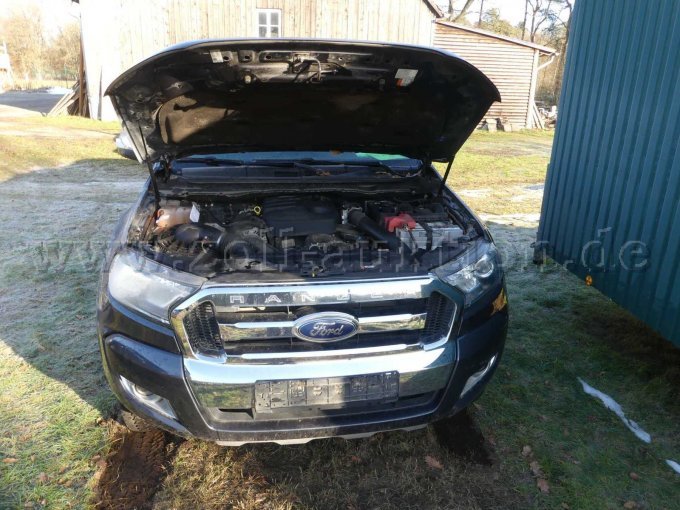 Frontansicht Motorraum