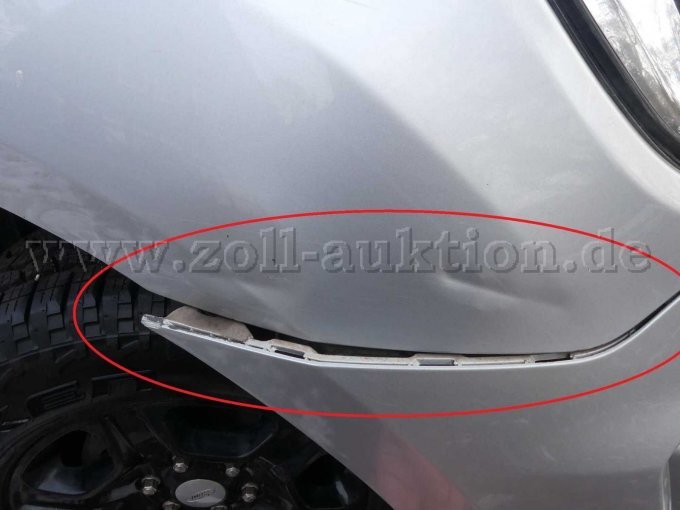 Kotflügel rechts Beschädigung