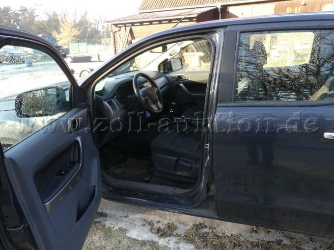 Innenansicht vorn links