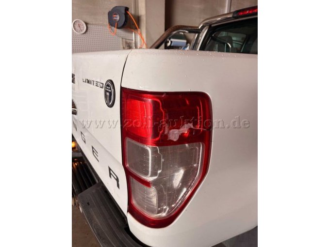 Heckleuchte beschädigt