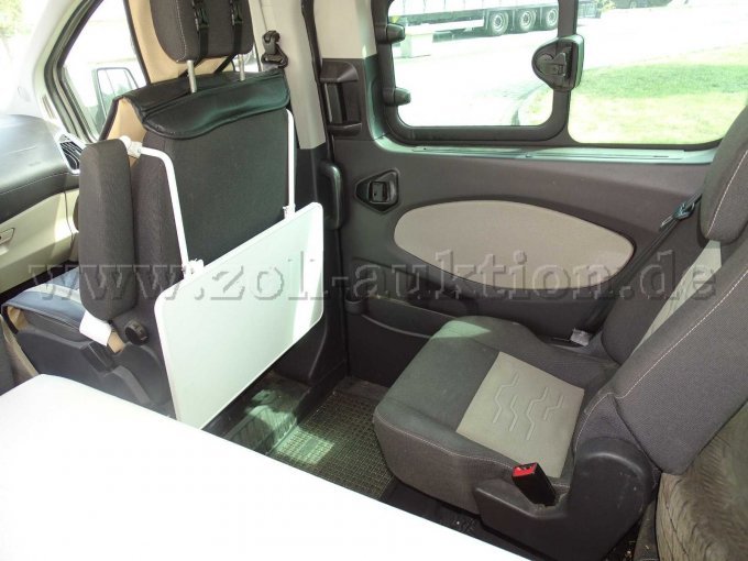 Ford Tourneo Custom Titanium Ansicht Fahrgastraum rechte Seite