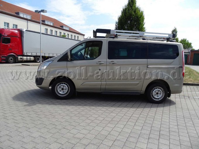 Ford Tourneo Custom Titanium Ansicht von der Seite links