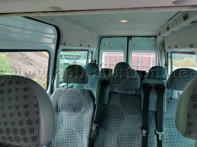 Ansicht Innenraum von Fahrerplatz nach hinten