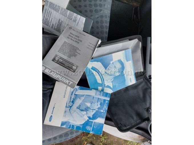 Ansicht Betriebsanleitung, Serviceheft& Radioanleitung