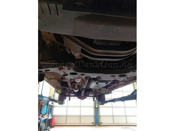 Bild 19:
Unterboden im augenscheinlich gutem Zustand