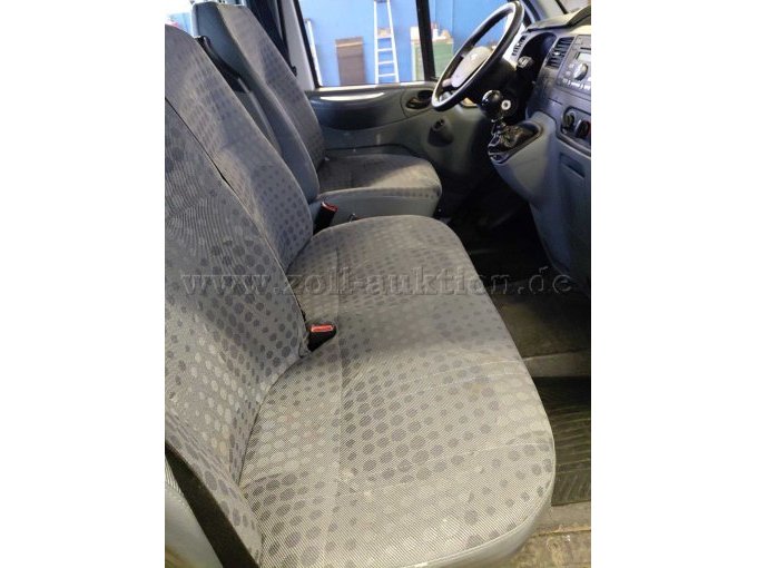 Bild 16:
Doppelsitzbank Beifahrer mit leichten Gebrauchsspuren