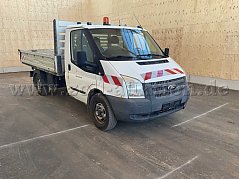 Front- und Seitenansicht Ford Transit