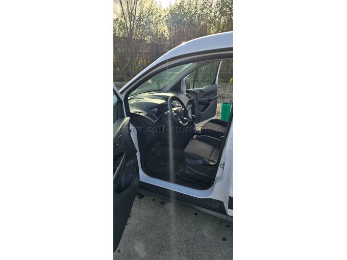 Fahrerseite, kleine Roststellen und Kratzer im inneren Fahrzeug