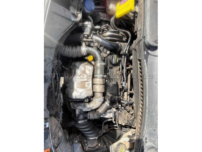 Motorraum mit Marderschreck