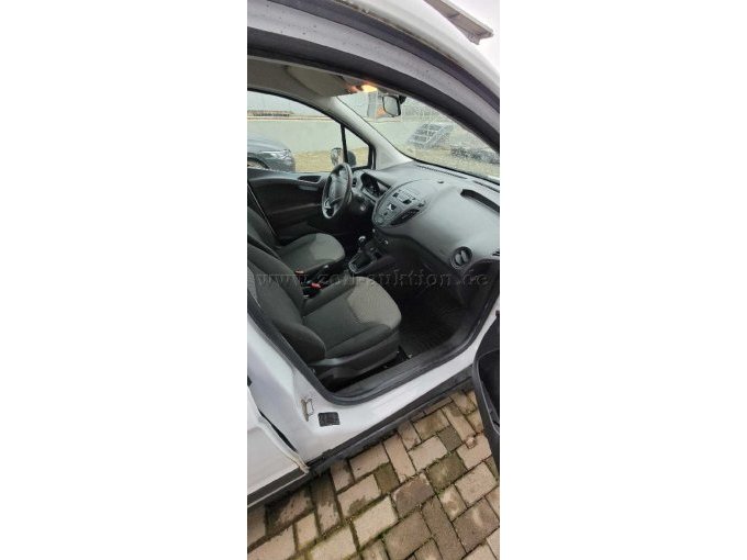 Innenansicht Vordersitze  Beifahrerseite