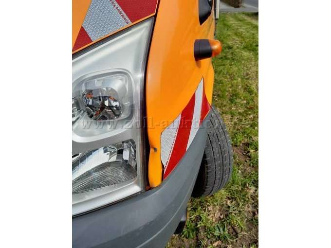 Delle Kotflügel vorne links