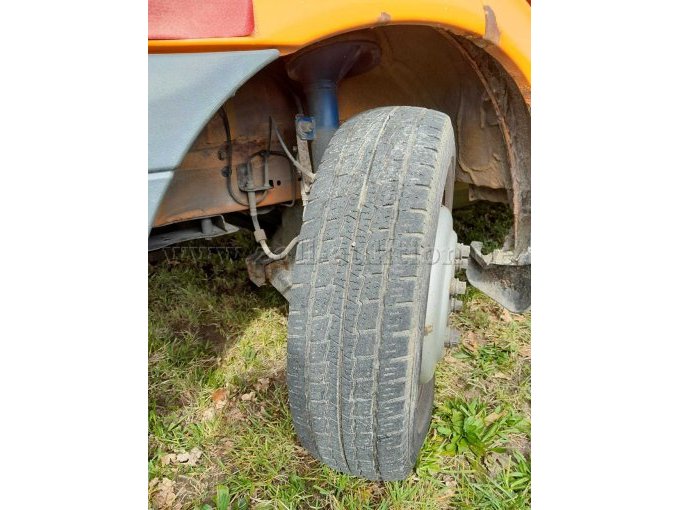 Reifen Vorderachse, Rost an Radhaus