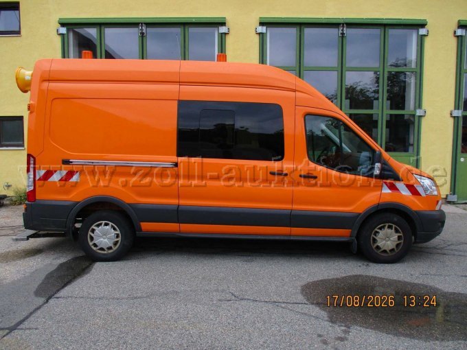 Ford Transit Doka Kastenwagen, allrad, defekt, gebraucht: Ansicht von rechts