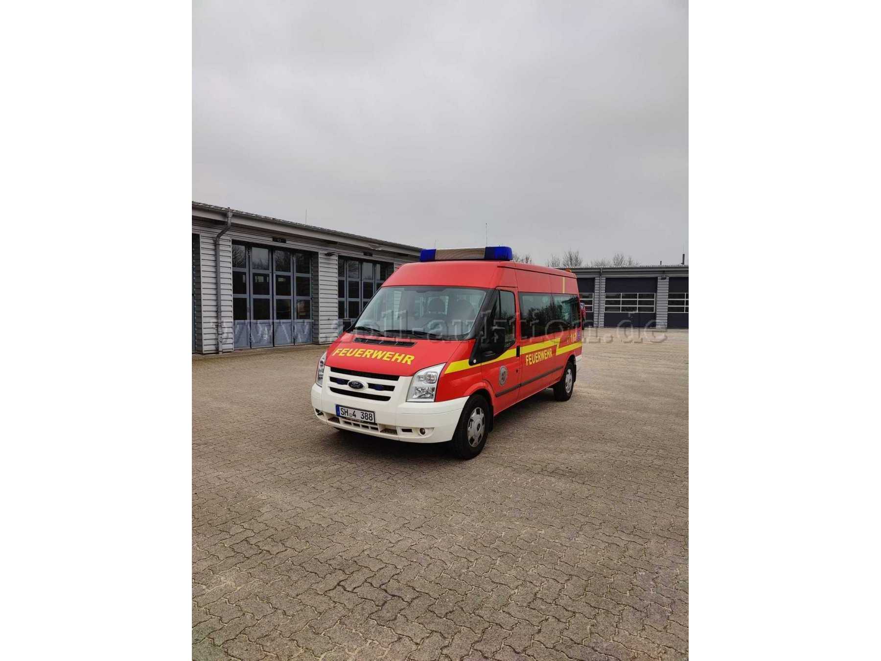 Feuerwehr-Mannschaftstransporter