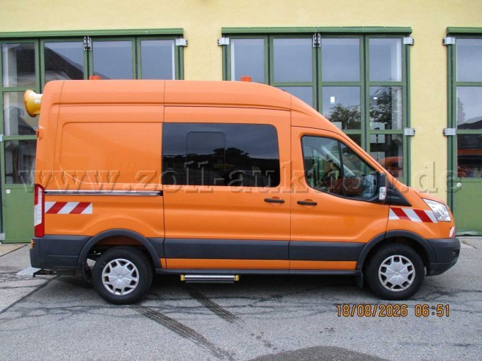 Ford Transit Kastenwagen, allrad, defekt, gebraucht: Ansicht von rechts