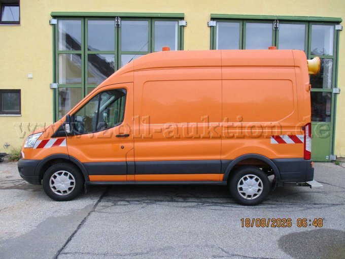 Ford Transit Kastenwagen, allrad, defekt, gebraucht: Ansicht von links