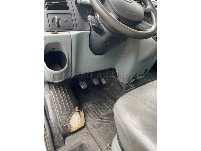 Mangel - Bodenbelag Fahrerplatz