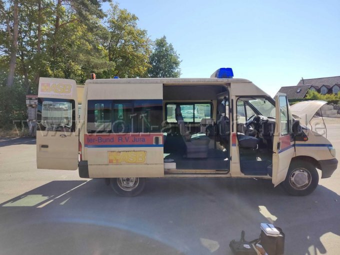 1 Ford Transit Kombi met hoog dak – foto 8 – kavel bij Zoll-Auktion, Amberg