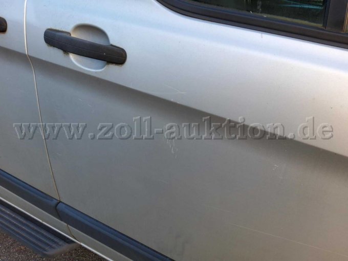 Tür rechts weitere Kratzer