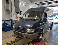 Ansicht von schräg vorne Fahrerseite