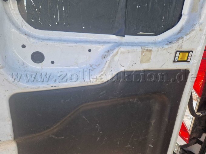 Ford Transit - Hecktüren innen verbeult