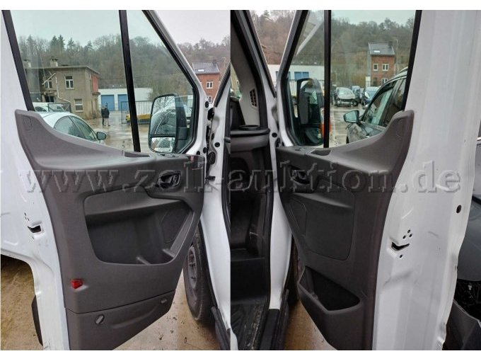 Ford Transit - Innenseite Vordertüren