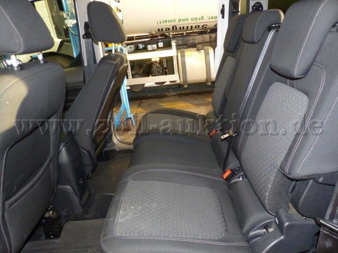 Fahrgastraum hinten verunreinigt