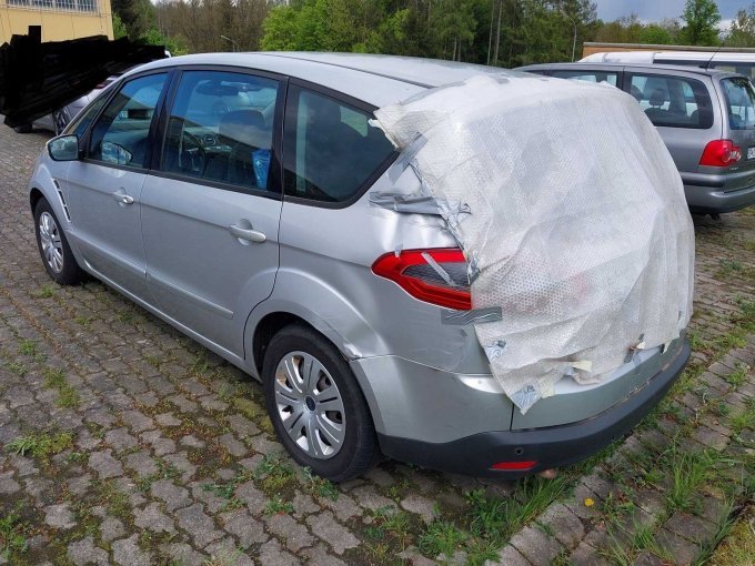 Ansicht von schräg hinten Fahrerseite
