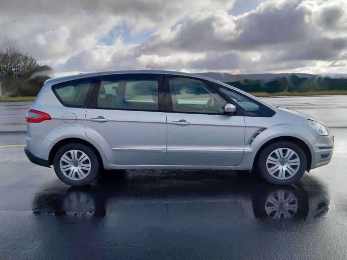 1 Ford WA 6 S-Max gebraucht – foto 2 – kavel bij Zoll-Auktion, Hünfeld