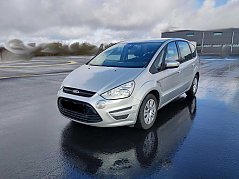 Ansicht von schräg vorne Fahrerseite