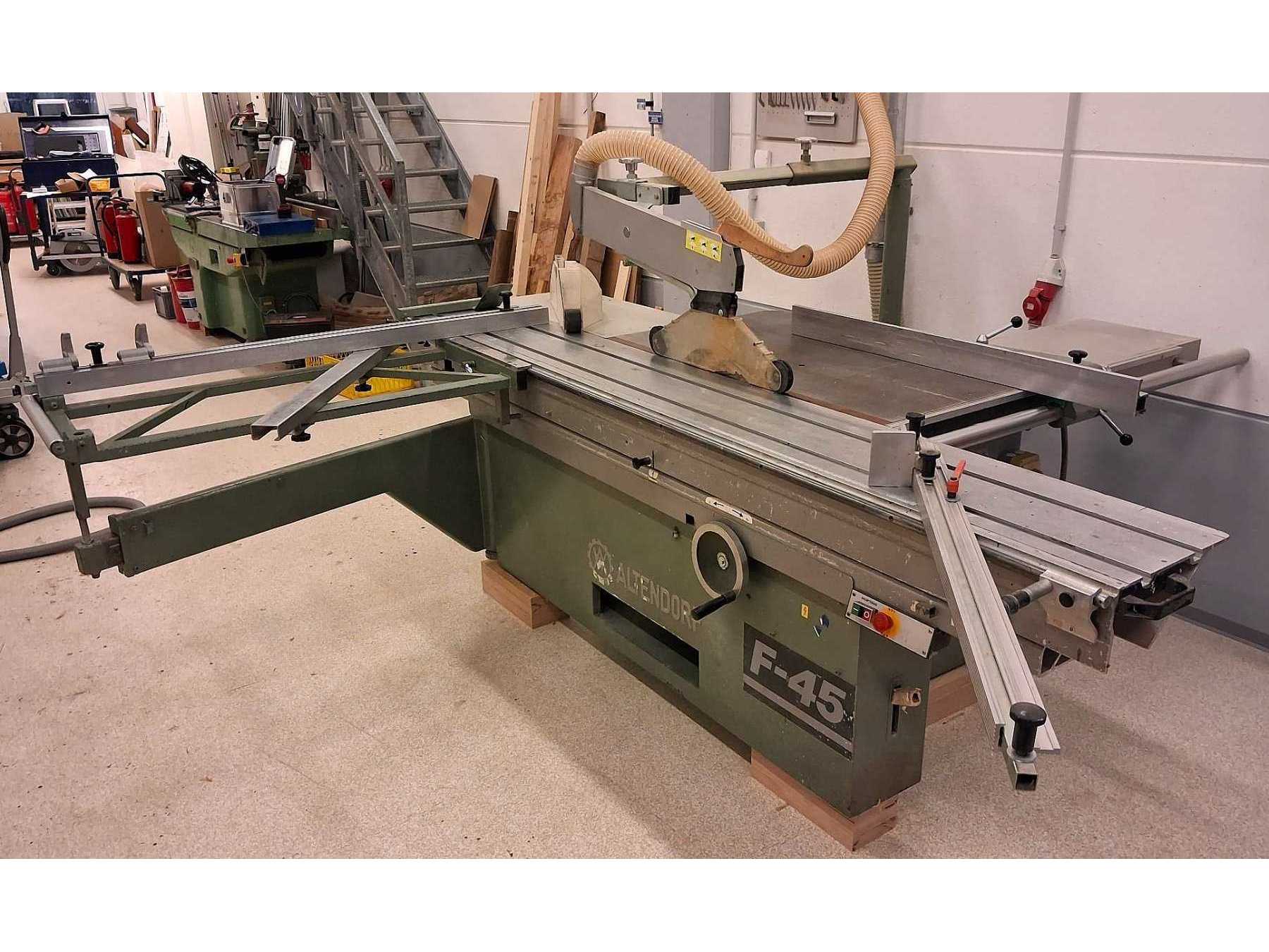 Ansicht schräg links,