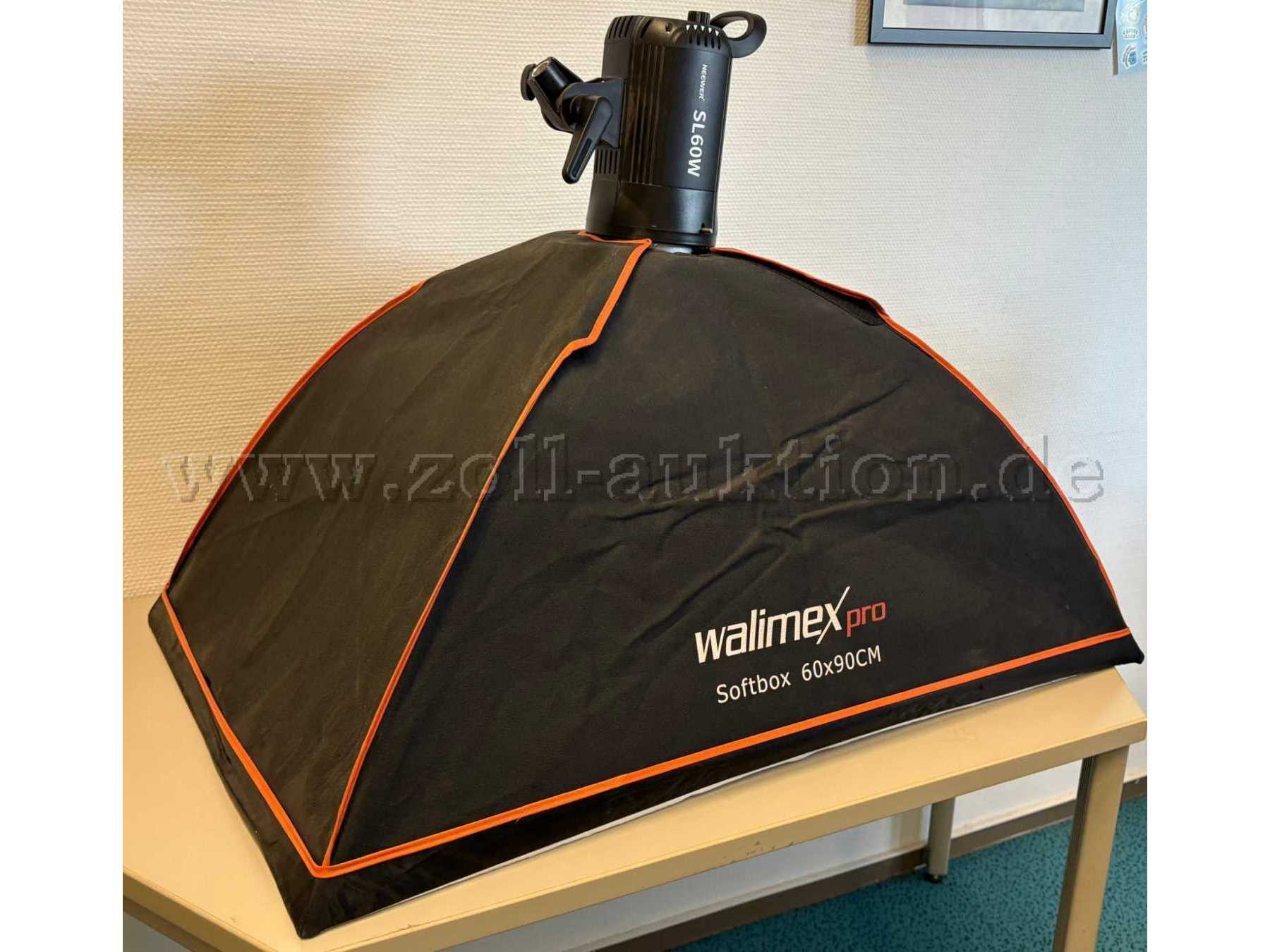 Fotolampe mit schwarzem Schirm