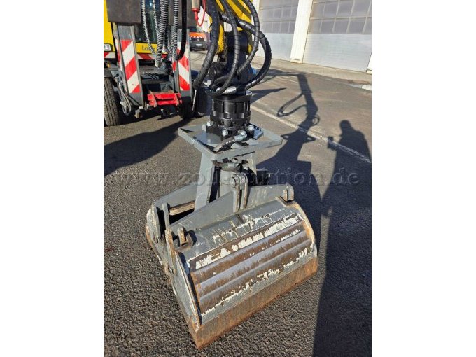 Friedhofbagger Lanz FB3000E, Schalengreifer Ansicht