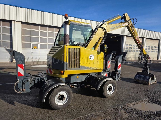 Friedhofbagger Lanz FB3000E,rechte hintere Seitenansicht