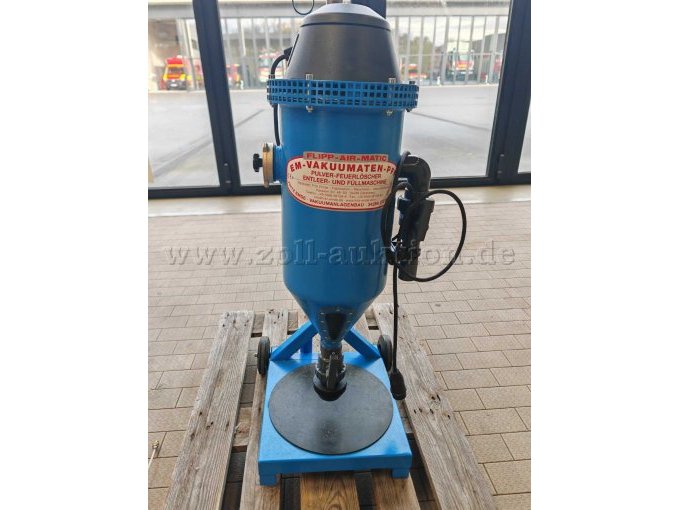 Pulversaugmaschine vorn