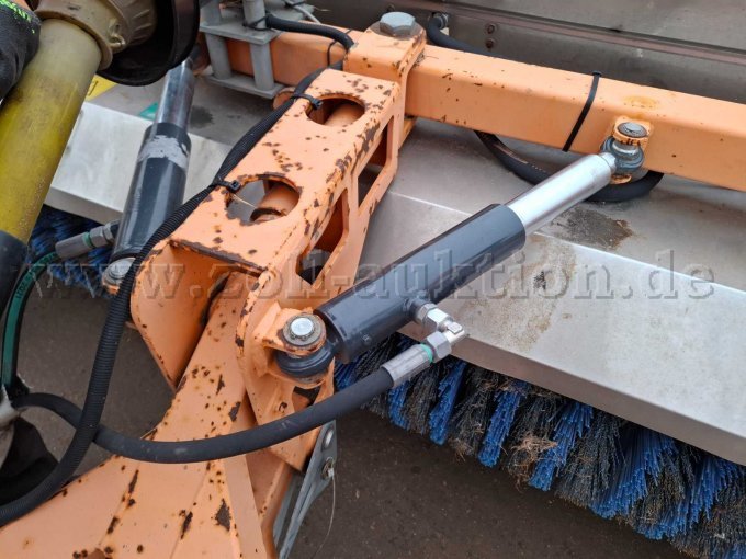 neuwertige Hydraulikzylinder