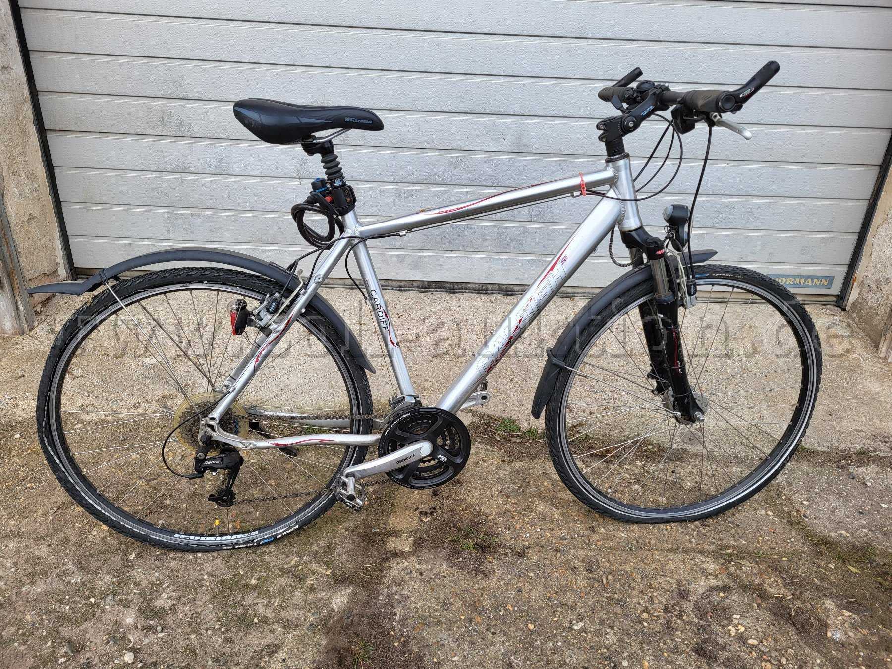 Herrenfahrrad Raleigh Cardiff Seitenansicht re.