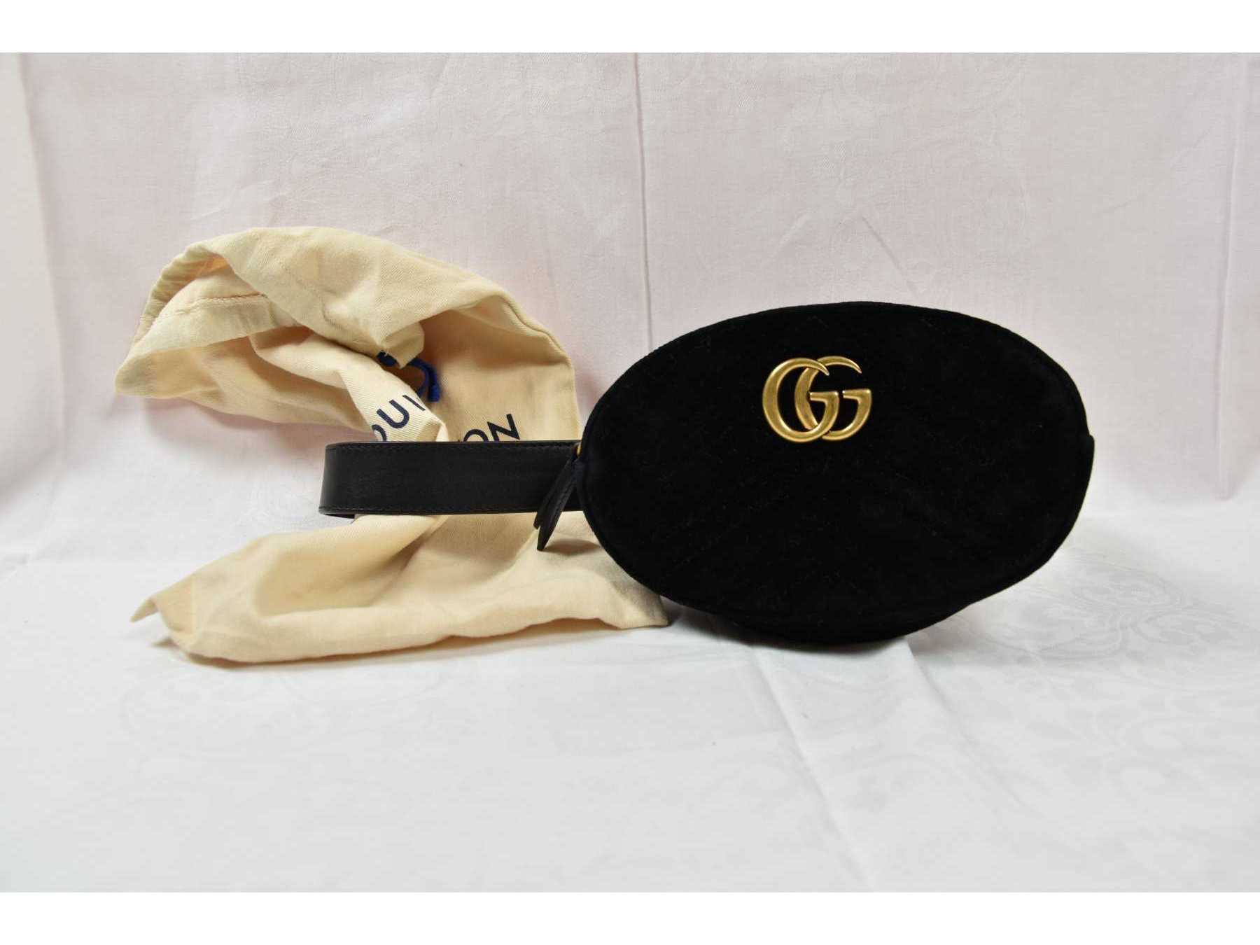 1 Gürteltasche „Gucci“ GG Marmont